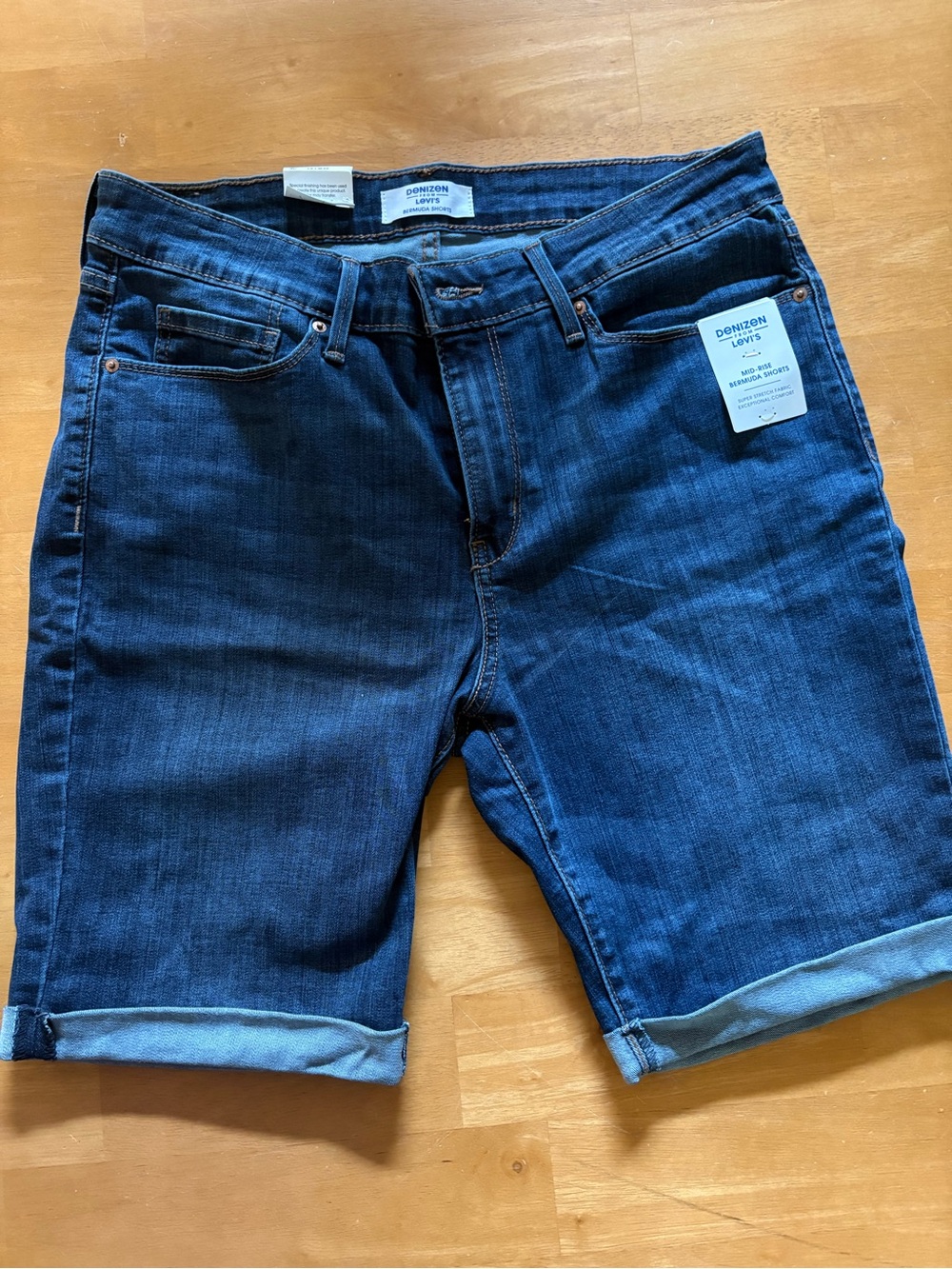 Denizen from Levi’s Denim Bermuda Shorts NWT, size 14/32